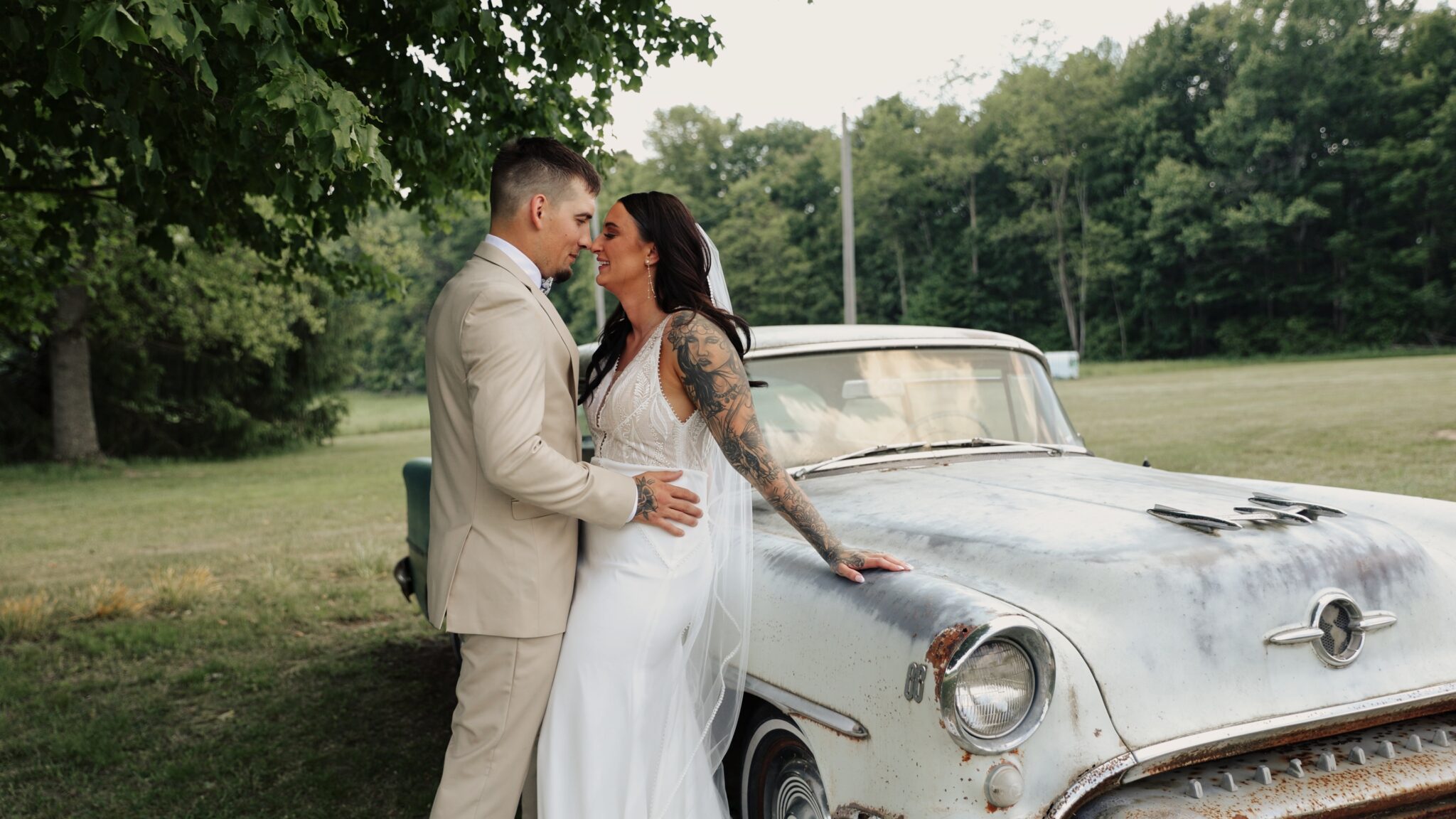 A Wild Night of Love Madison & Trevor’s Rustic Wedding at Rustic Meadow Farms M20 Media